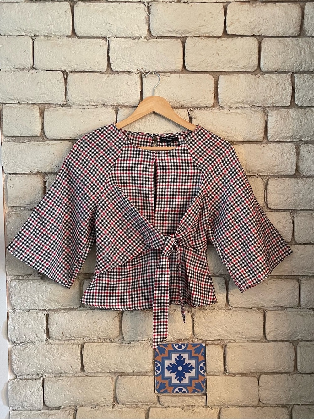 Romeo & Juliet Couture Blouse Plaid w/ 3/4in Wide Sleeve Size Small